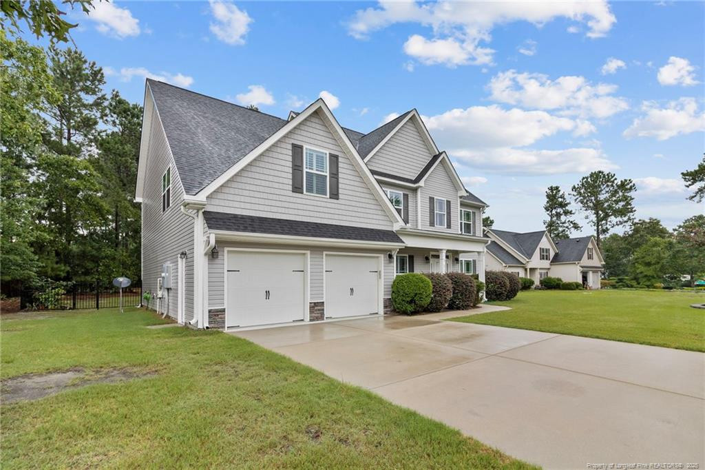 Sanford, North Carolina, 27332, United States, 4 Bedrooms Bedrooms, ,4 BathroomsBathrooms,Residential,For Sale,1891962