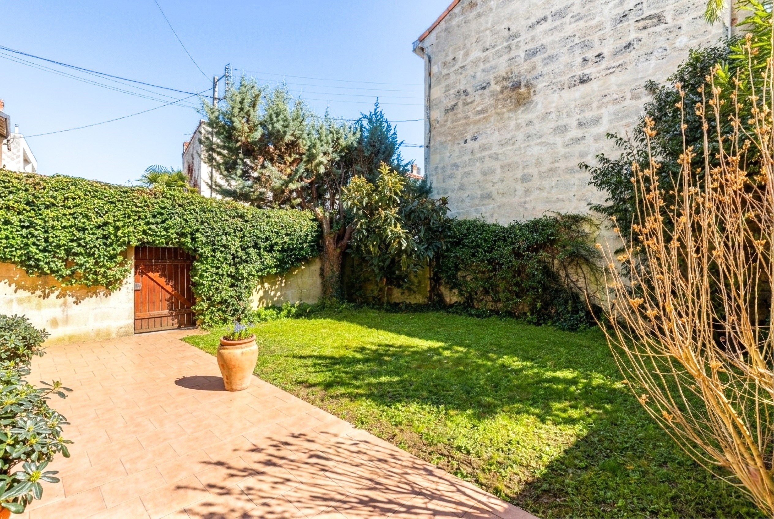  PARC BORDELAIS / BOUSCAT - HOUSE WITH FRONT AND BACK GARDENS AND ATTACHED GARAGE - 物件實景