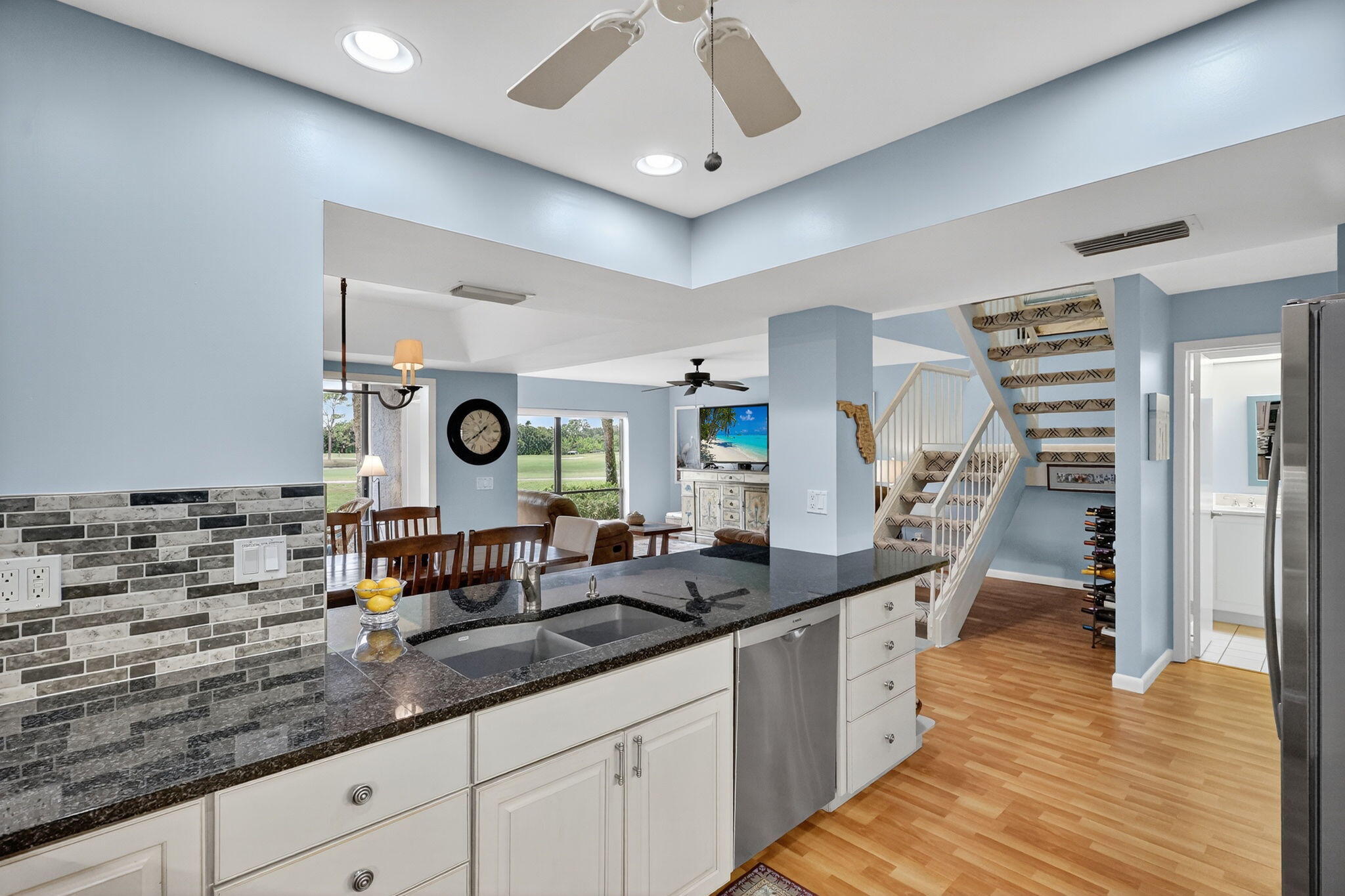 Stuart, Florida, 34997, United States, 3 Bedrooms Bedrooms, ,3 BathroomsBathrooms,Residential,For Sale,1989357