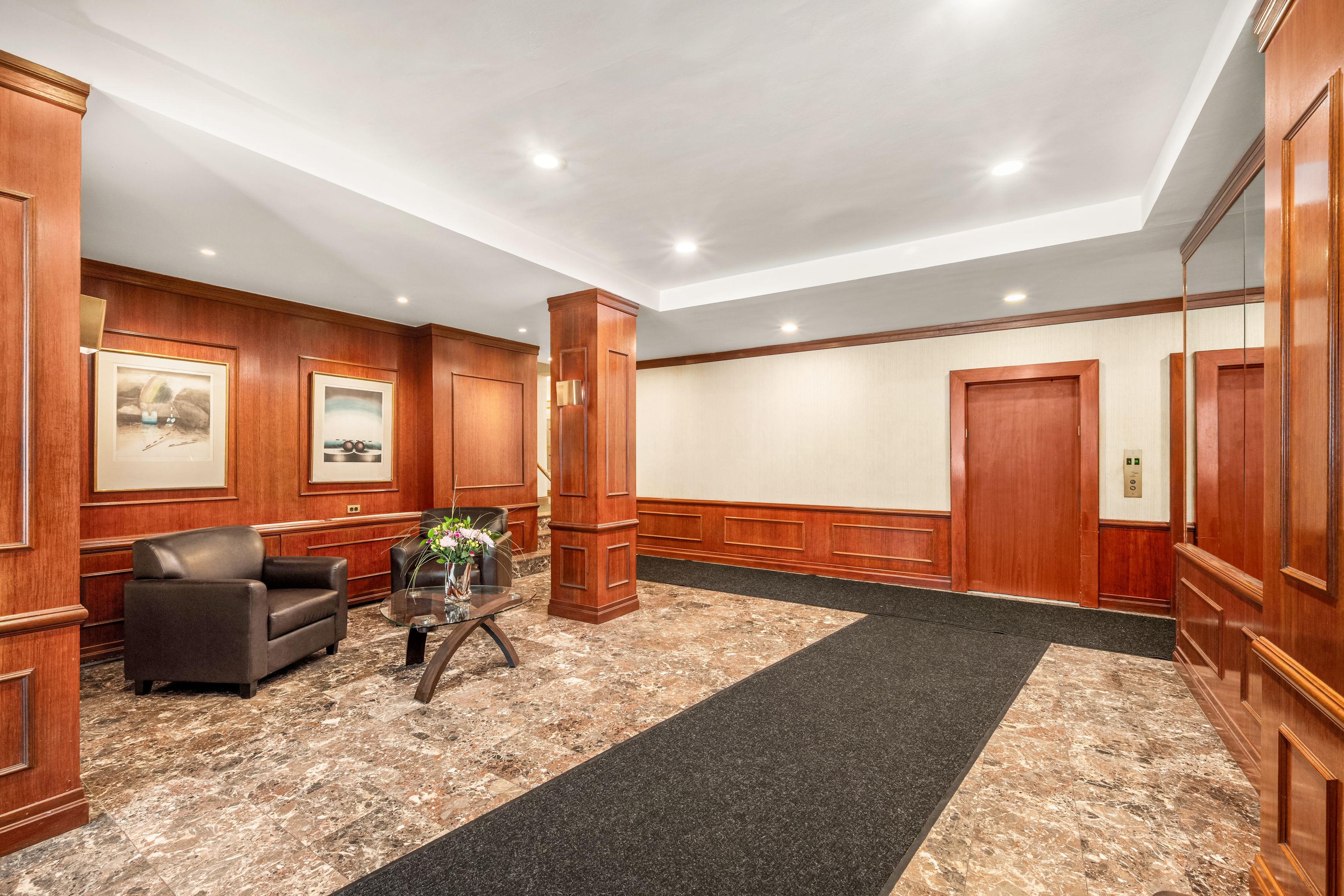  333 East 55th St, 8H: Spacious 1 Bedroom - 物件實景