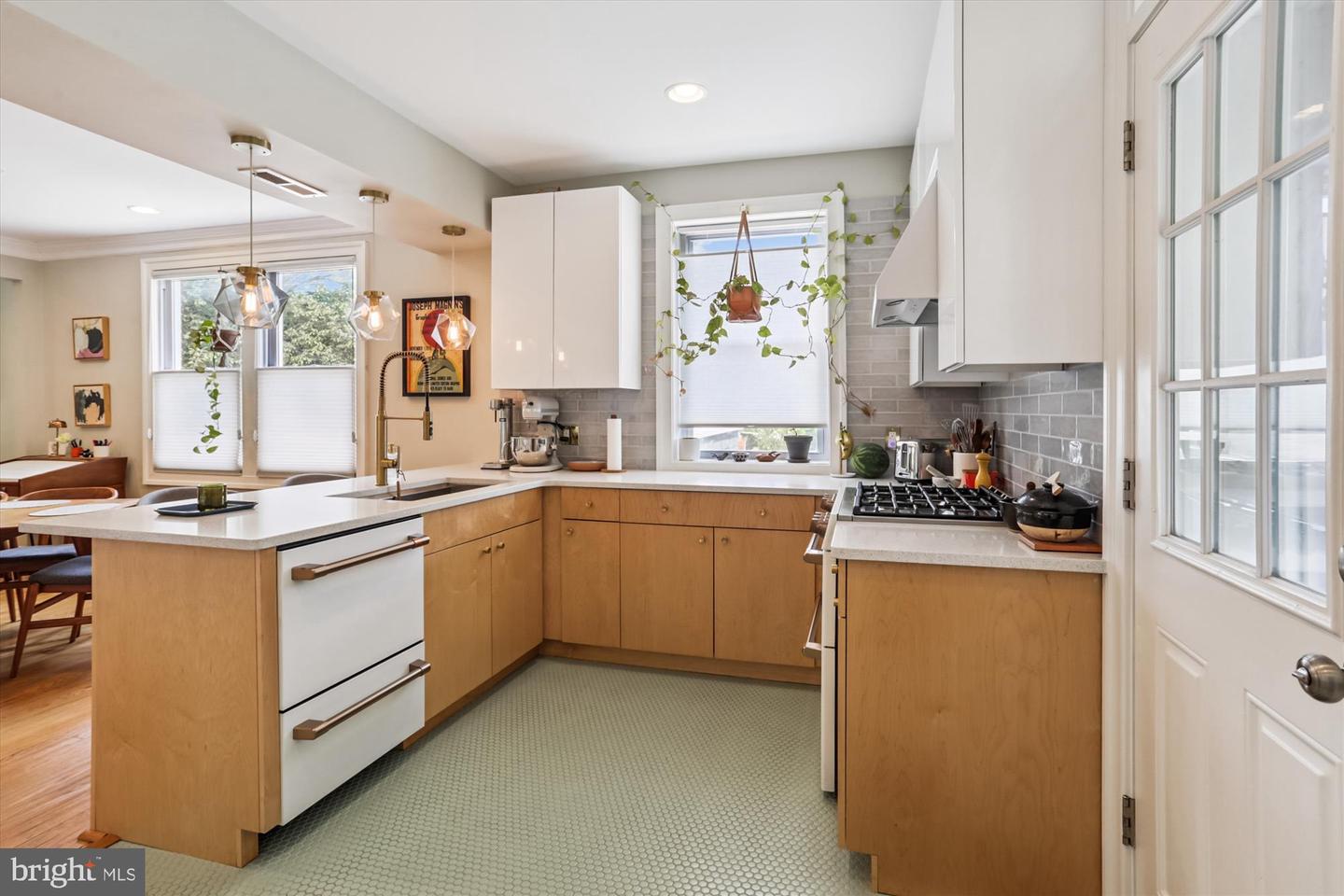 Washington, District of Columbia, 20011, United States, 3 Bedrooms Bedrooms, ,4 BathroomsBathrooms,Residential,For Sale,1941058