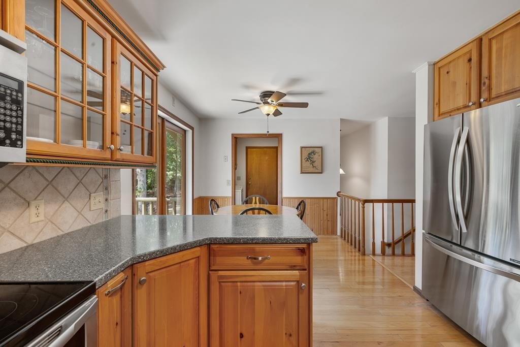 Hayesville, North Carolina, 28904, United States, 4 Bedrooms Bedrooms, ,3 BathroomsBathrooms,Residential,For Sale,1983096