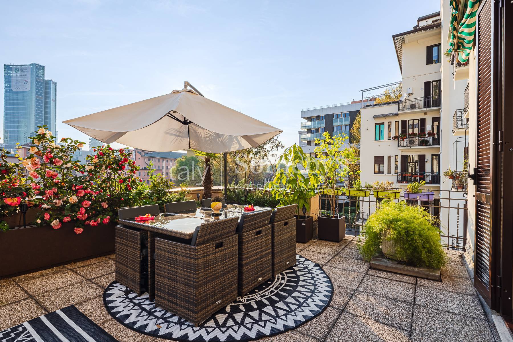  Refurbished five-bedroom apartment with terrace - 物件實景