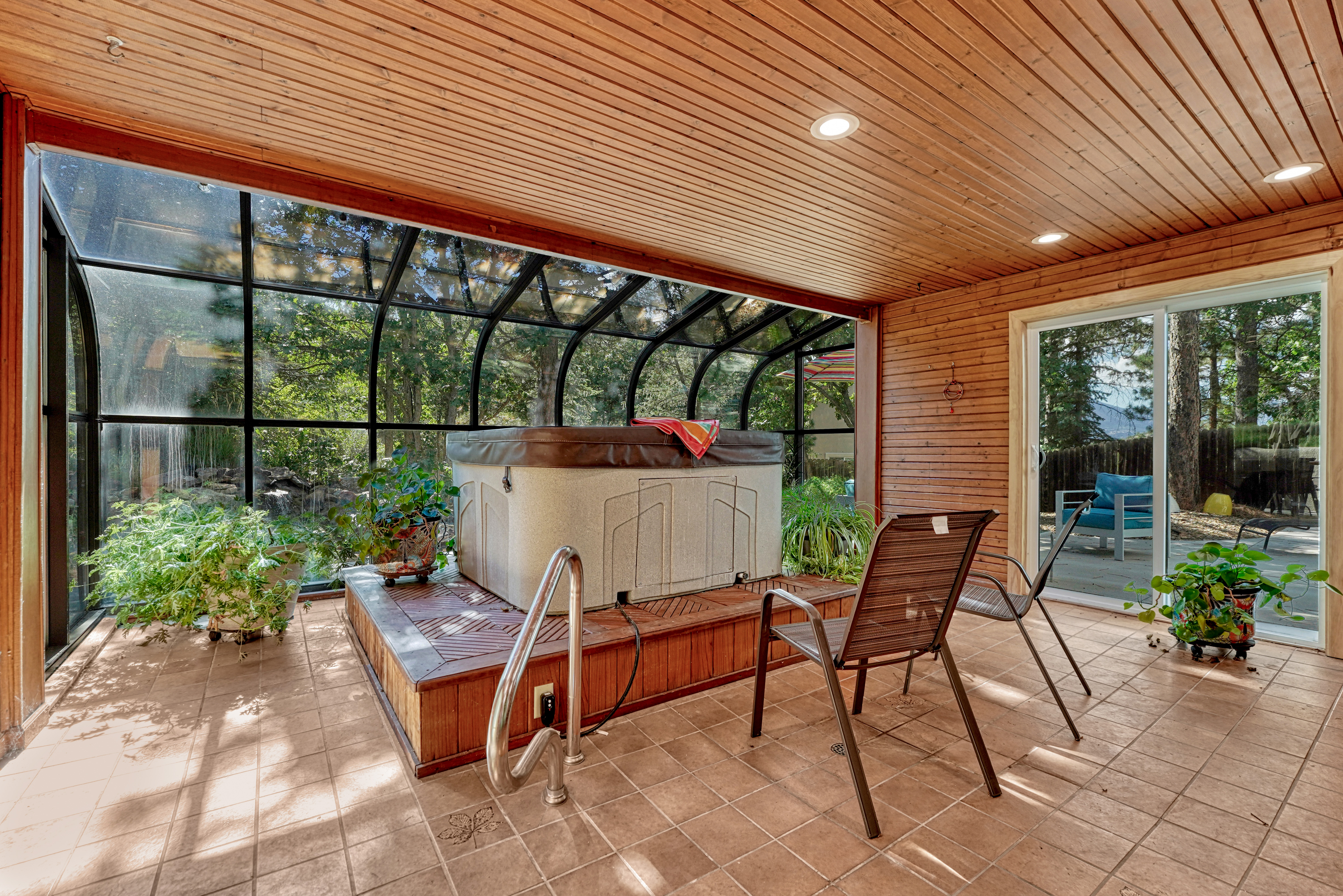  Renovated Ranch with Outdoor Living - 物件實景