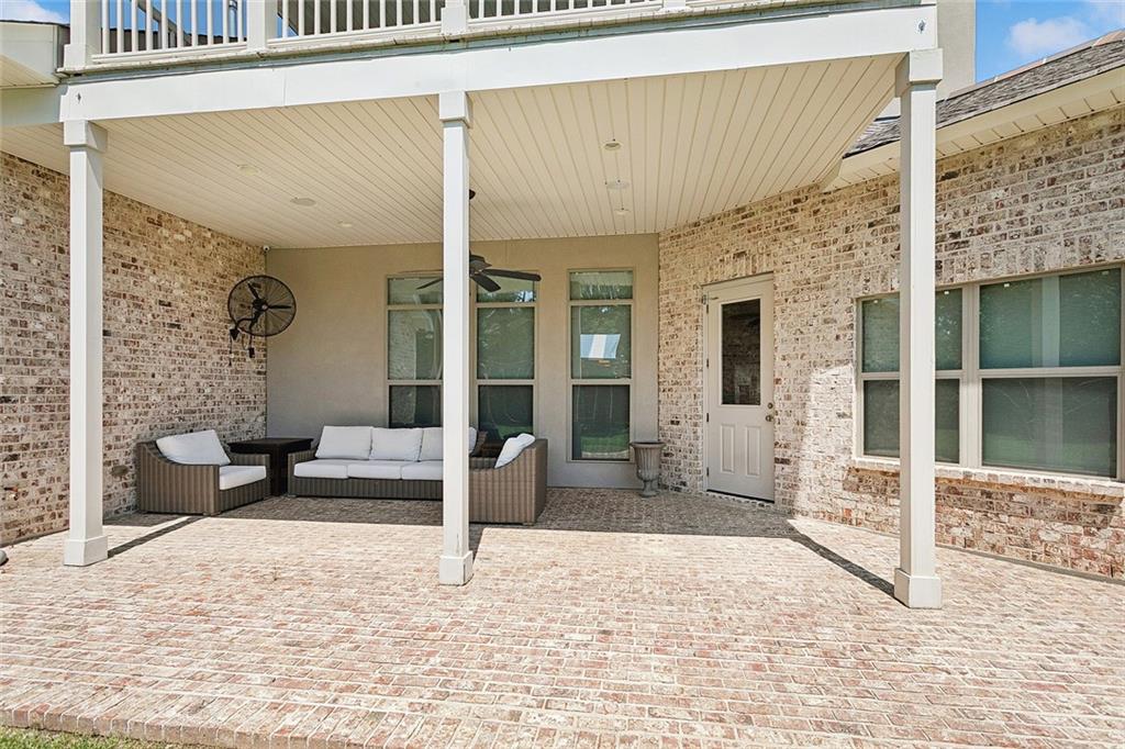 Madisonville, Louisiana, 70447, United States, 4 Bedrooms Bedrooms, ,4 BathroomsBathrooms,Residential,For Sale,1947964