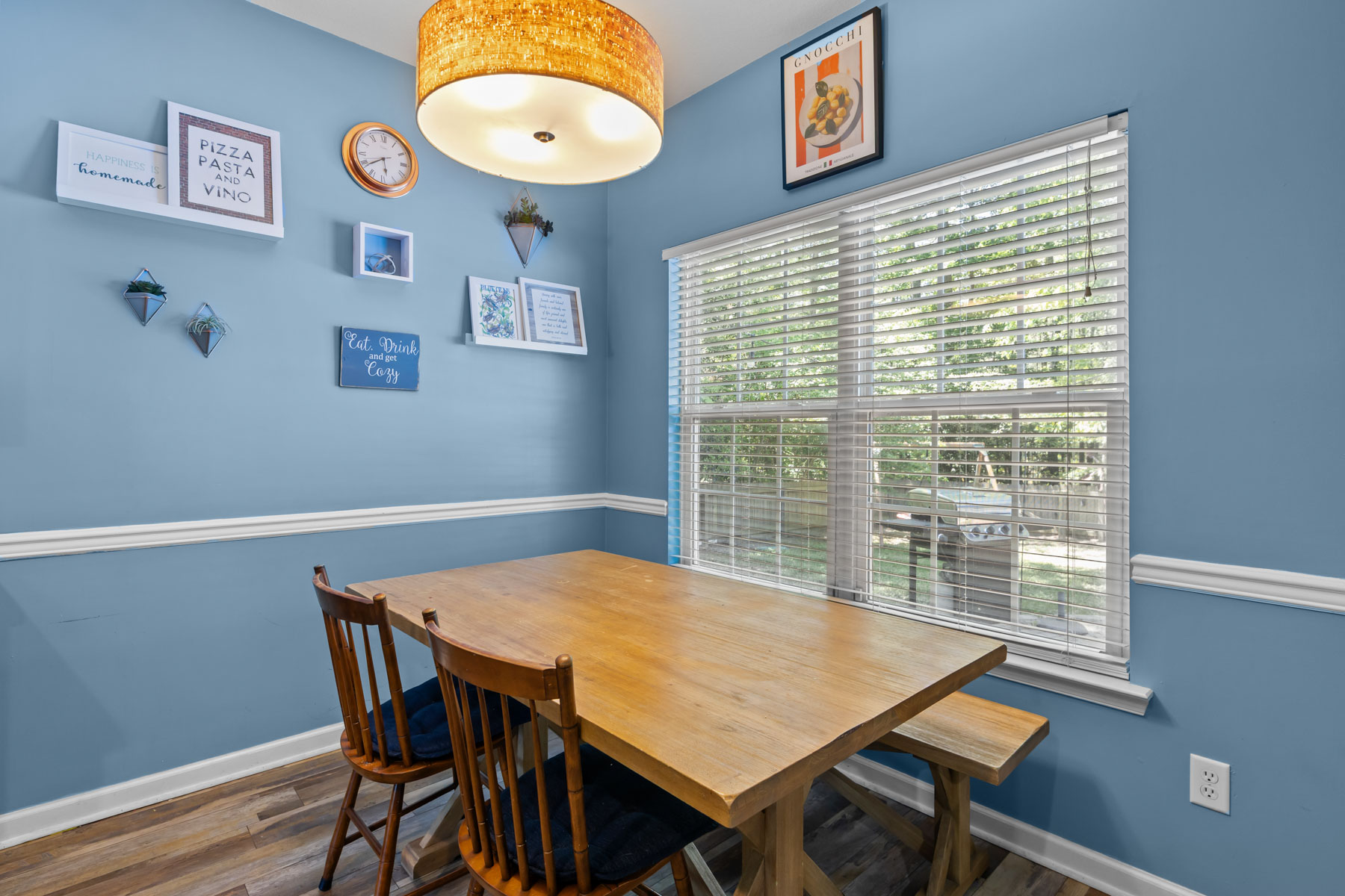  6823 Watch Harbour Circle, Hayes, VA 23072 - 物件實景
