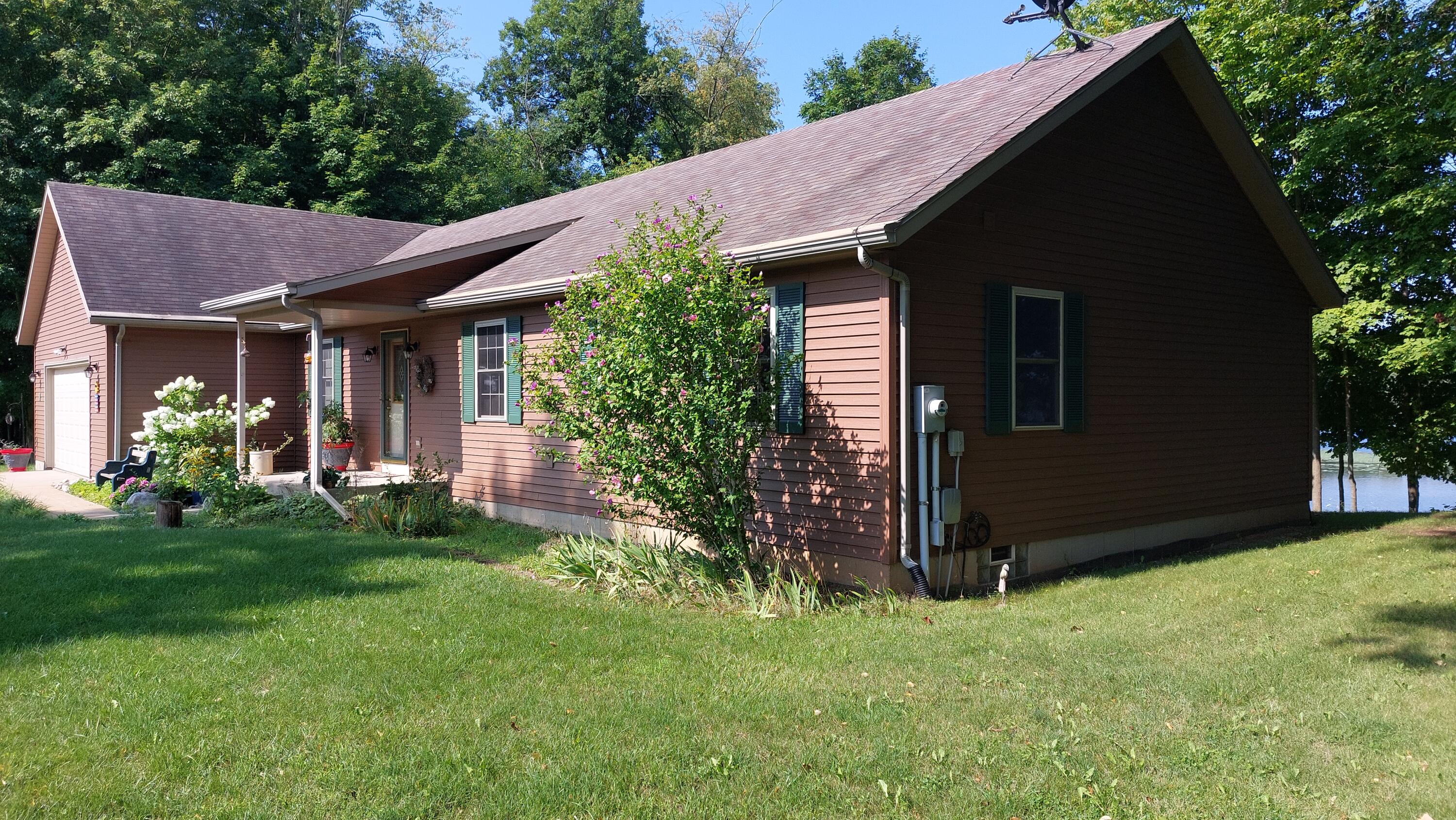 Dowagiac, Michigan, 49047, United States, 3 Bedrooms Bedrooms, ,2 BathroomsBathrooms,Residential,For Sale,1909140