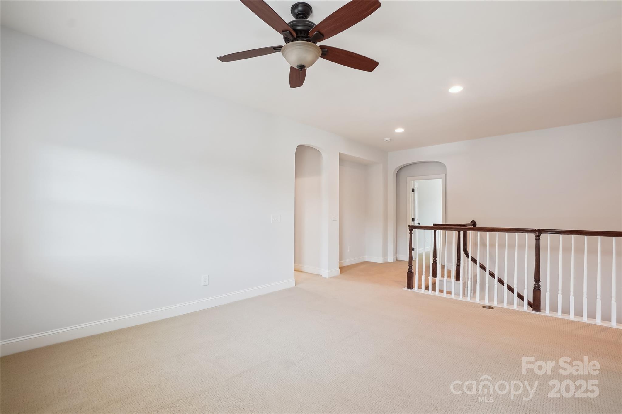 Fort Mill, South Carolina, 29708, United States, 5 Bedrooms Bedrooms, ,5 BathroomsBathrooms,Residential,For Sale,1896141