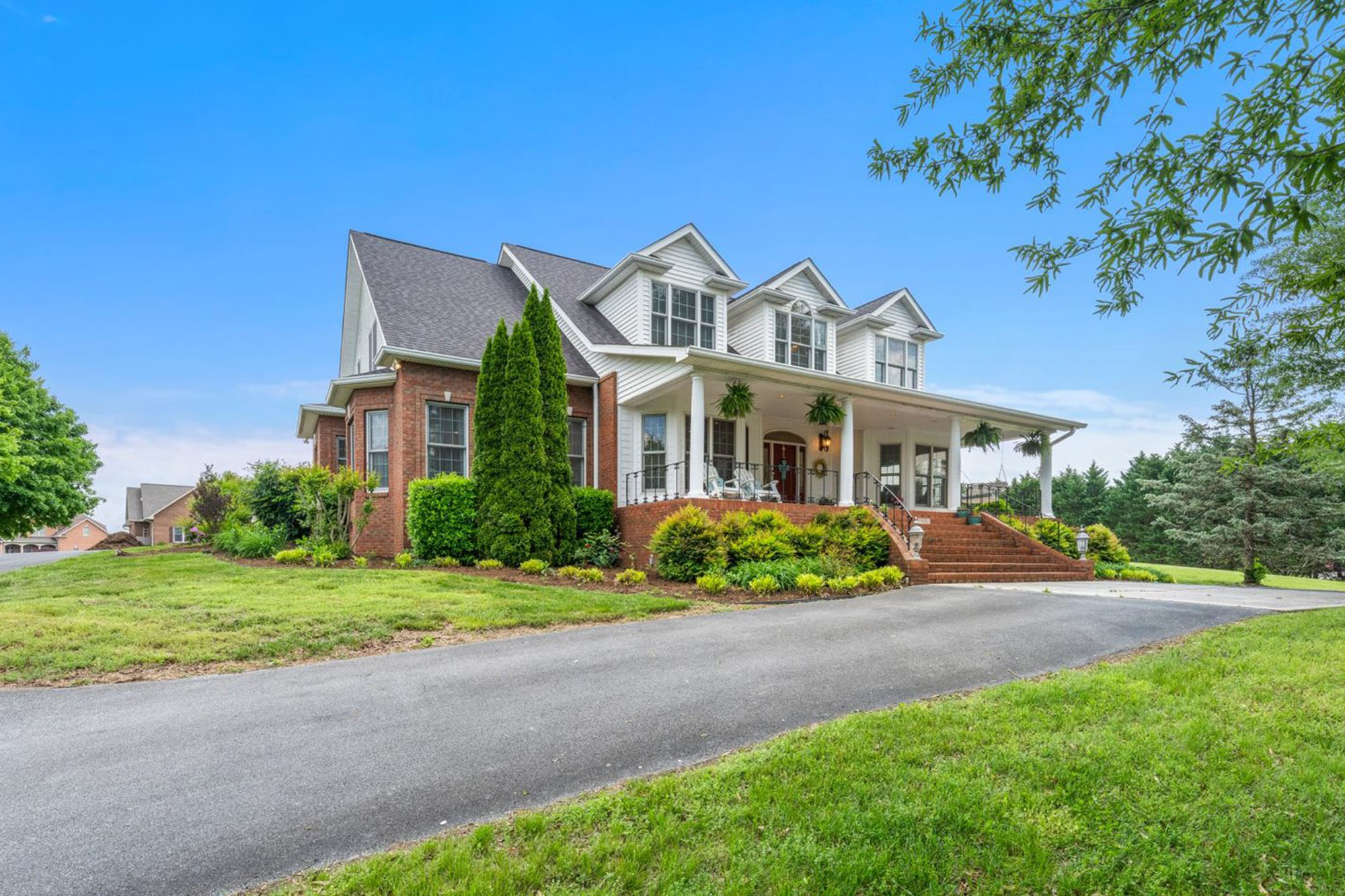 Sevierville, Tennessee, 37876-5201, United States, 3 Bedrooms Bedrooms, ,4 BathroomsBathrooms,Residential,For Sale,1810595