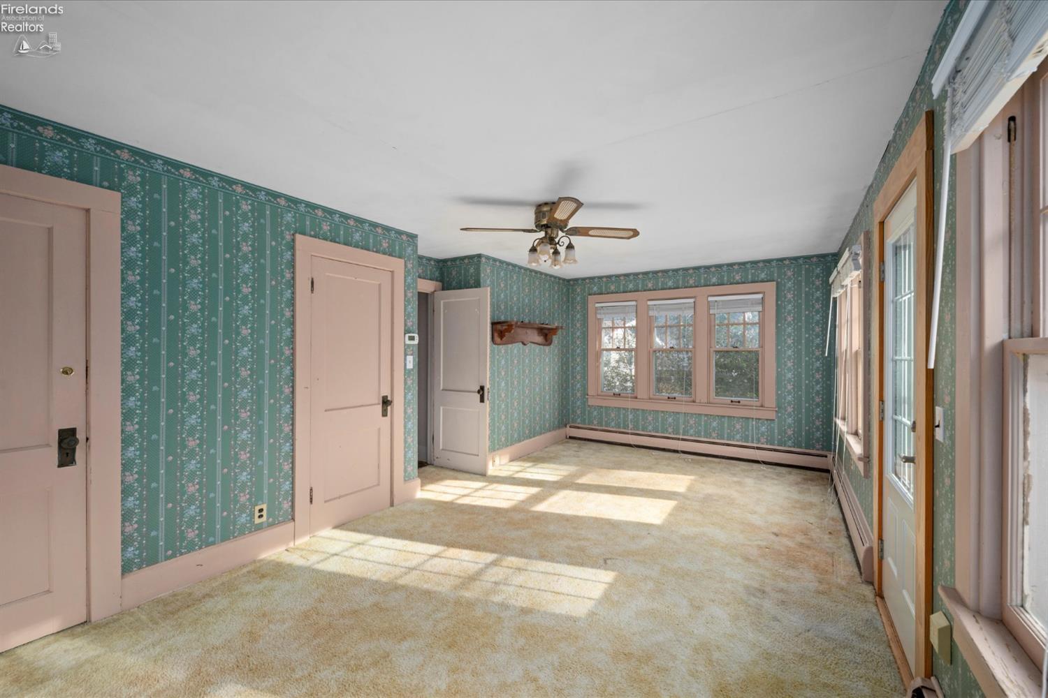 Port Clinton, Ohio, 43452, United States, 3 Bedrooms Bedrooms, ,3 BathroomsBathrooms,Residential,For Sale,1983148