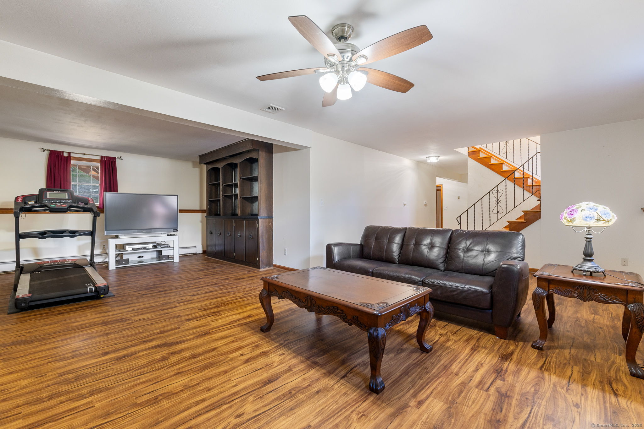 North Haven, Connecticut, 06473, United States, 5 Bedrooms Bedrooms, ,3 BathroomsBathrooms,Residential,For Sale,1956553