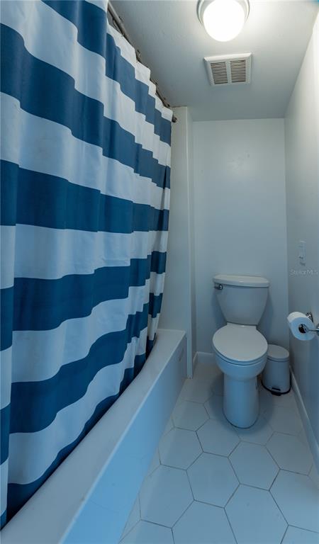 Sarasota, Florida, 34231, United States, 3 Bedrooms Bedrooms, ,3 BathroomsBathrooms,Residential,For Sale,1926477
