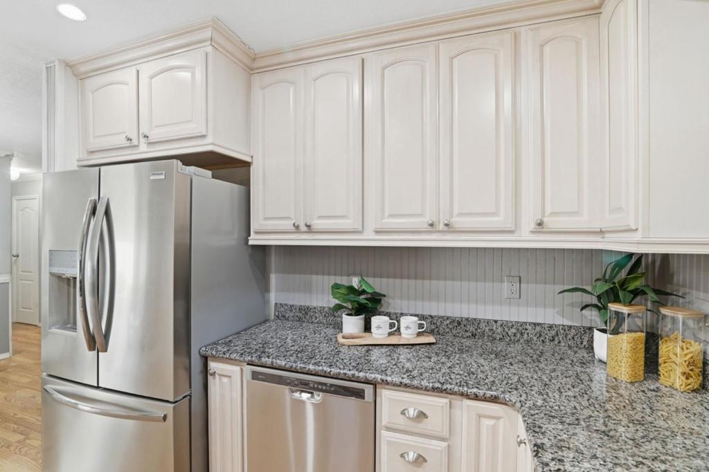 San Jose, California, 95123, United States, 3 Bedrooms Bedrooms, ,2 BathroomsBathrooms,Residential,For Sale,1975297