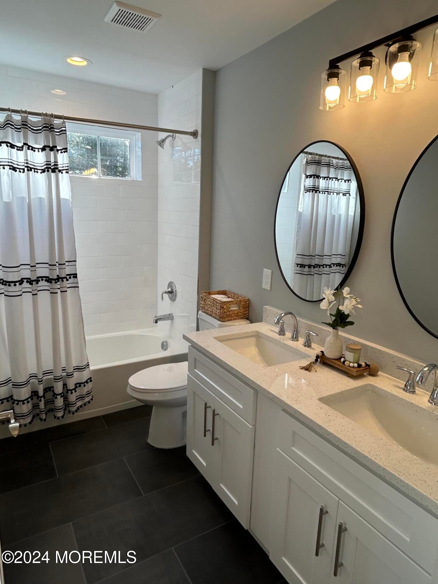Whiting, New Jersey, 08759, United States, 4 Bedrooms Bedrooms, ,3 BathroomsBathrooms,Residential,For Sale,1878208