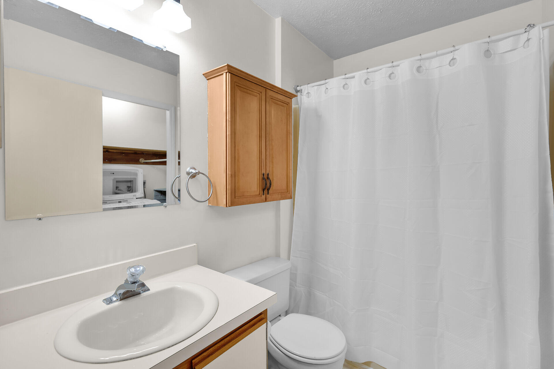 MARATHON, Florida, 33050, United States, 2 Bedrooms Bedrooms, ,2 BathroomsBathrooms,Residential,For Sale,1707651