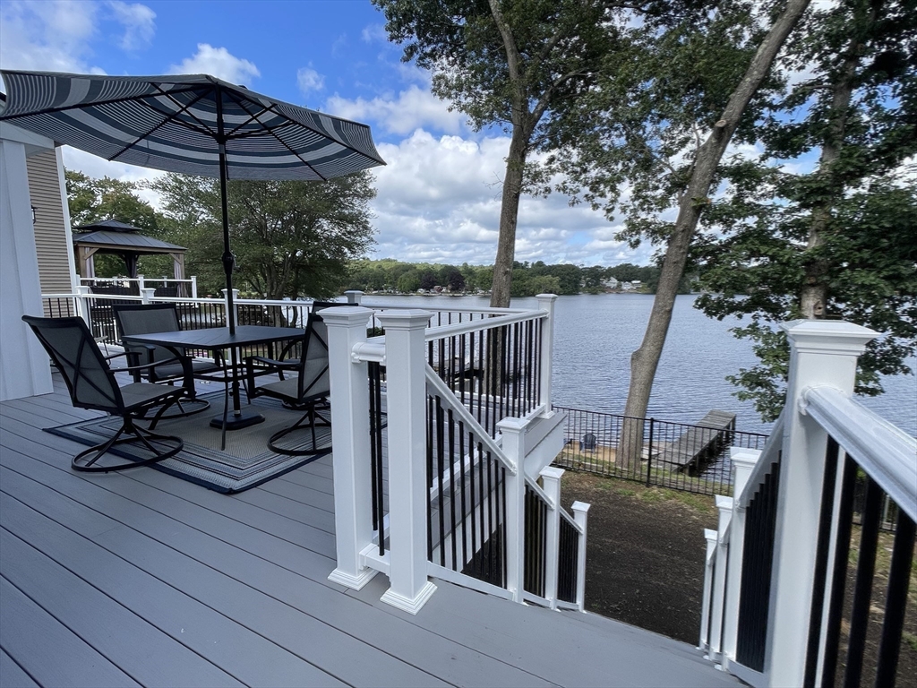 Bellingham, Massachusetts, 02019, United States, 4 Bedrooms Bedrooms, ,4 BathroomsBathrooms,Residential,For Sale,1927389