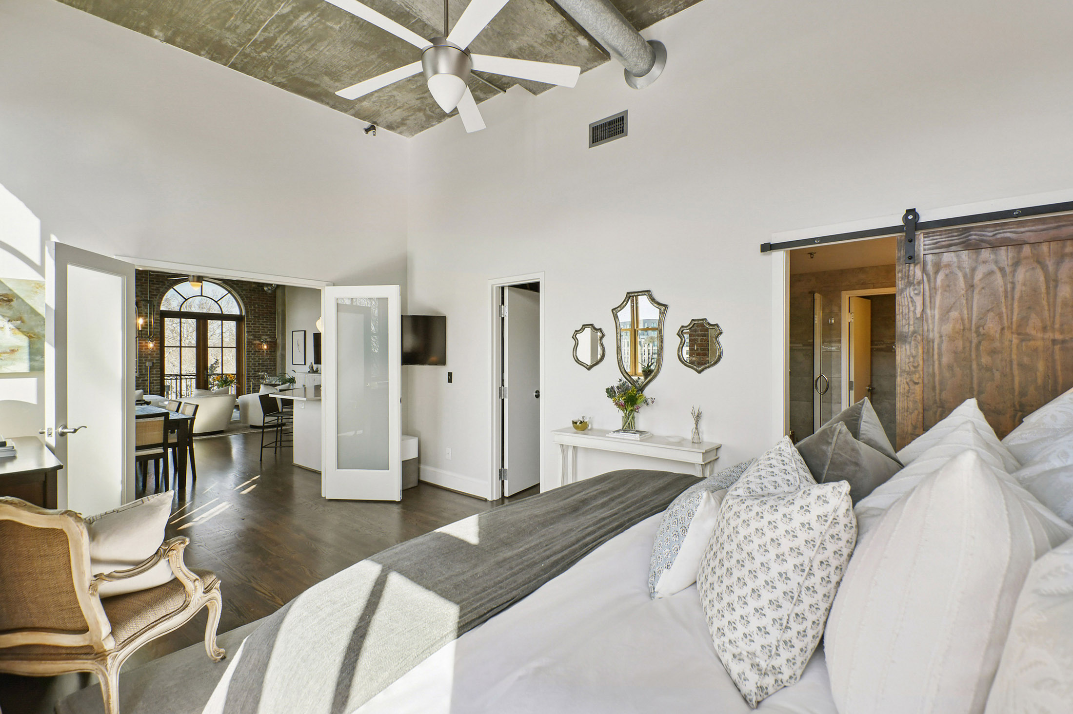  Expansive Loft Living in the Heart of Buckhead - 物件實景