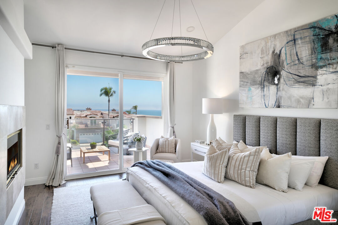 Malibu, California, 90265, United States, 2 Bedrooms Bedrooms, ,3 BathroomsBathrooms,Residential,For Sale,1902662