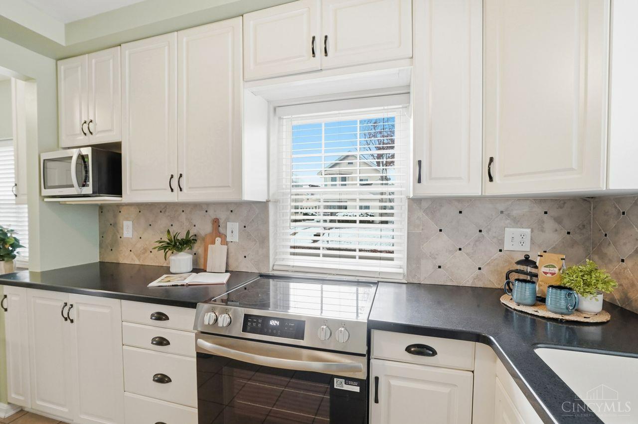 Cincinnati, Ohio, 45209, United States, 3 Bedrooms Bedrooms, ,4 BathroomsBathrooms,Residential,For Sale,2003338