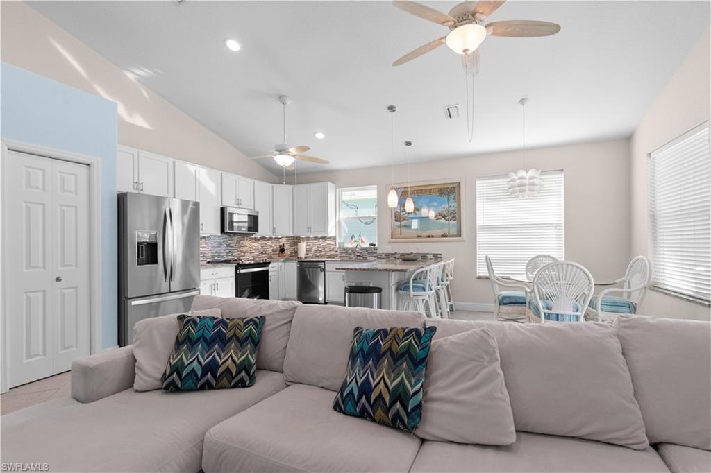 FORT MYERS BEACH, Florida, 33931, United States, 3 Bedrooms Bedrooms, ,2 BathroomsBathrooms,Residential,For Sale,2005402