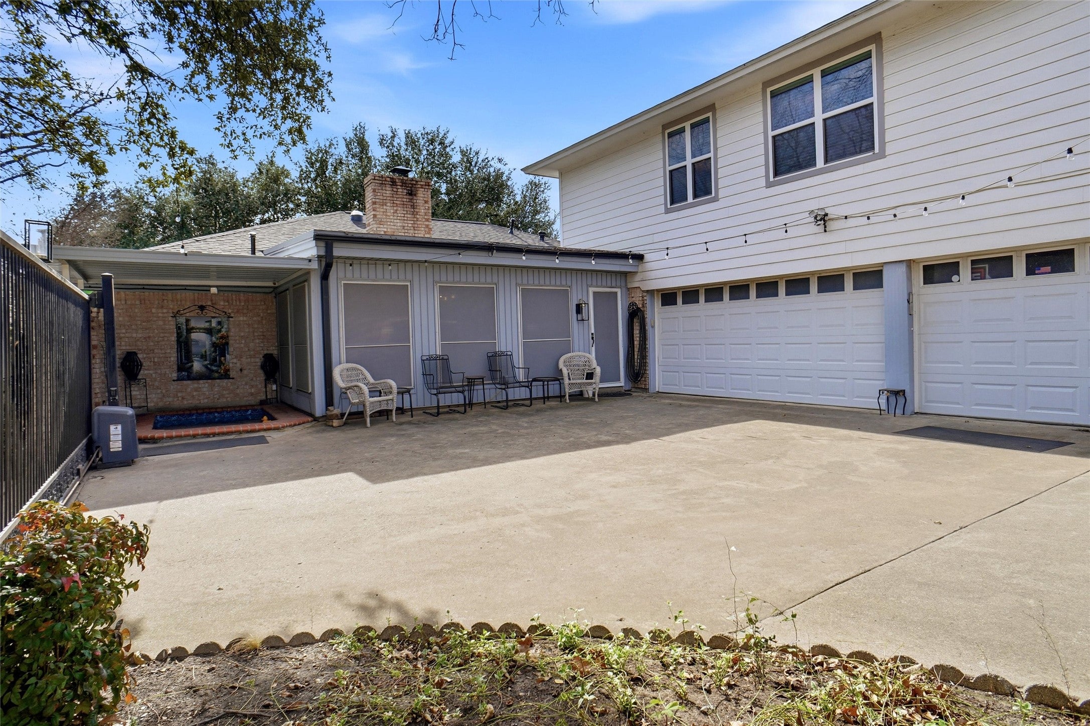 Hurst, Texas, 76054, United States, 4 Bedrooms Bedrooms, ,3 BathroomsBathrooms,Residential,For Sale,2024676