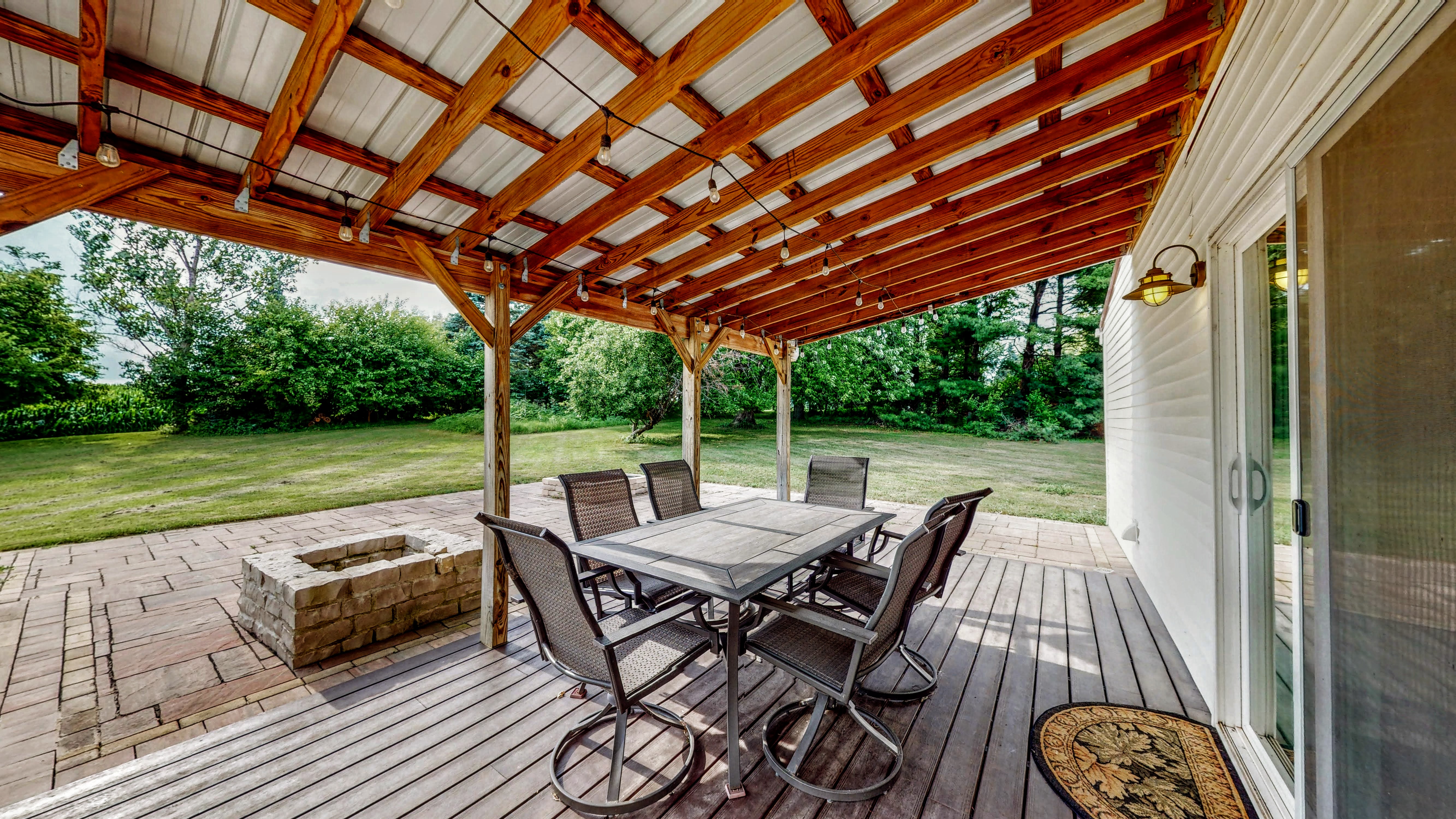 Milford, Wisconsin, 53551, United States, 4 Bedrooms Bedrooms, ,2 BathroomsBathrooms,Residential,For Sale,1889532