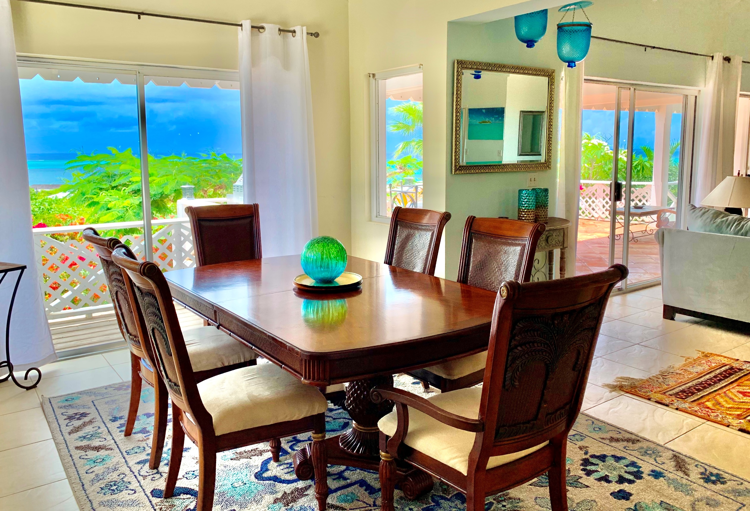Crown Ridge Drive Villa + Guest House, Providenciales, TC, ,4 BathroomsBathrooms,Residential,For Sale,Crown Ridge Drive Villa + Guest House,1219429