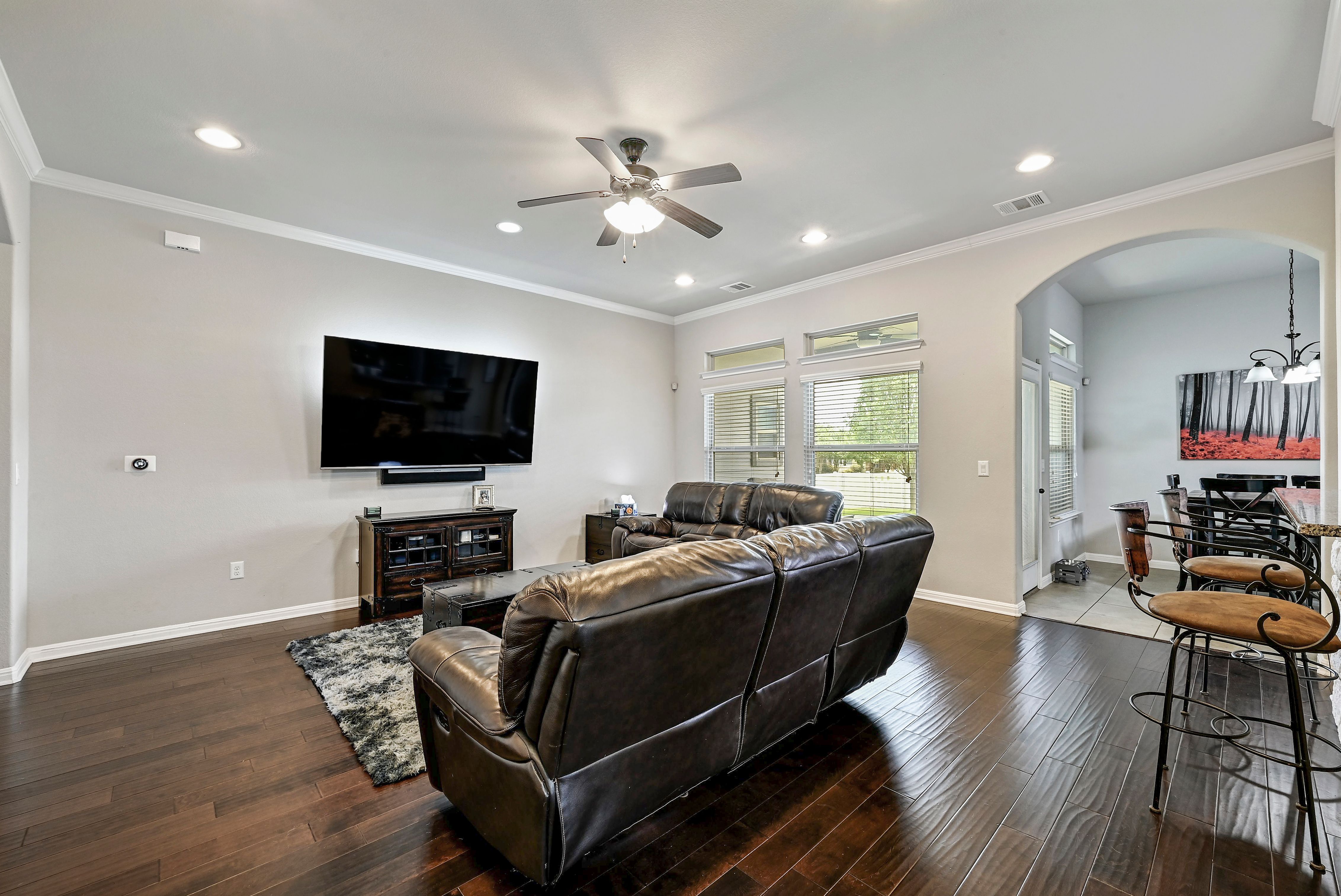  Rare 3-Car Garage + Corner Lot in Highland Park - 物件實景