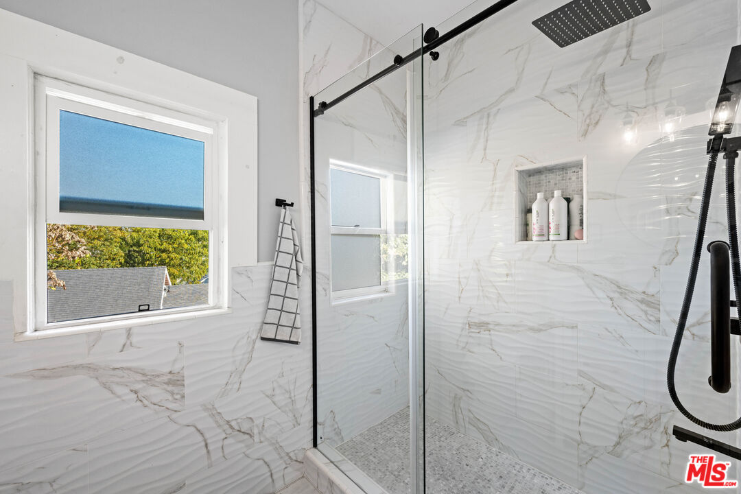 Los Angeles, California, 90042, United States, 3 Bedrooms Bedrooms, ,Residential,For Sale,2001820