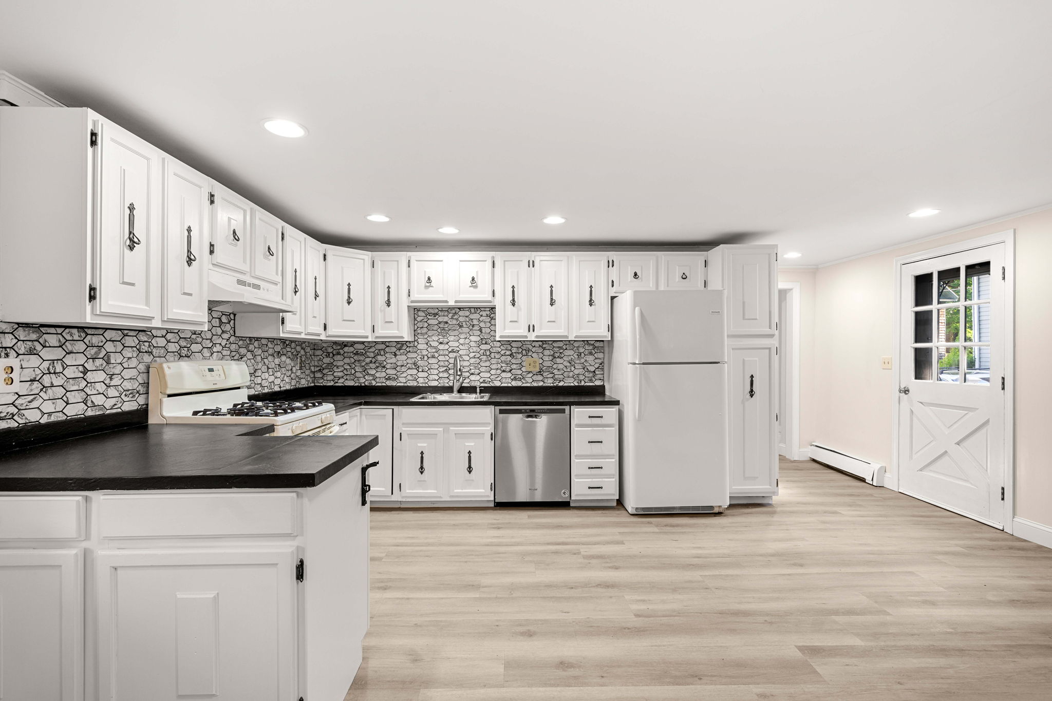  11 Central, Merrimac, MA, 01860 - 物件實景