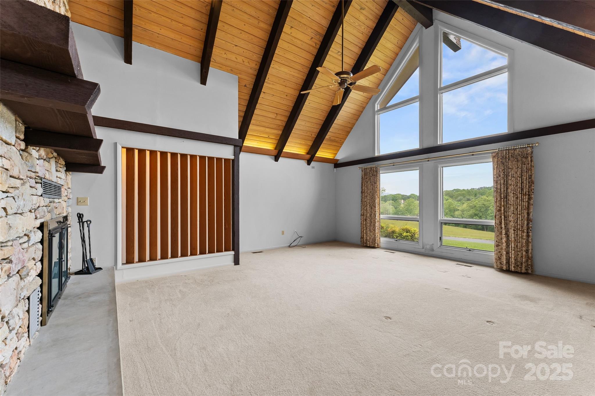 Asheville, North Carolina, 28806, United States, 4 Bedrooms Bedrooms, ,7 BathroomsBathrooms,Residential,For Sale,2001190