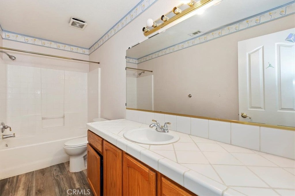 Apple Valley, California, 92308, United States, 7 Bedrooms Bedrooms, ,4 BathroomsBathrooms,Residential,For Sale,1794174