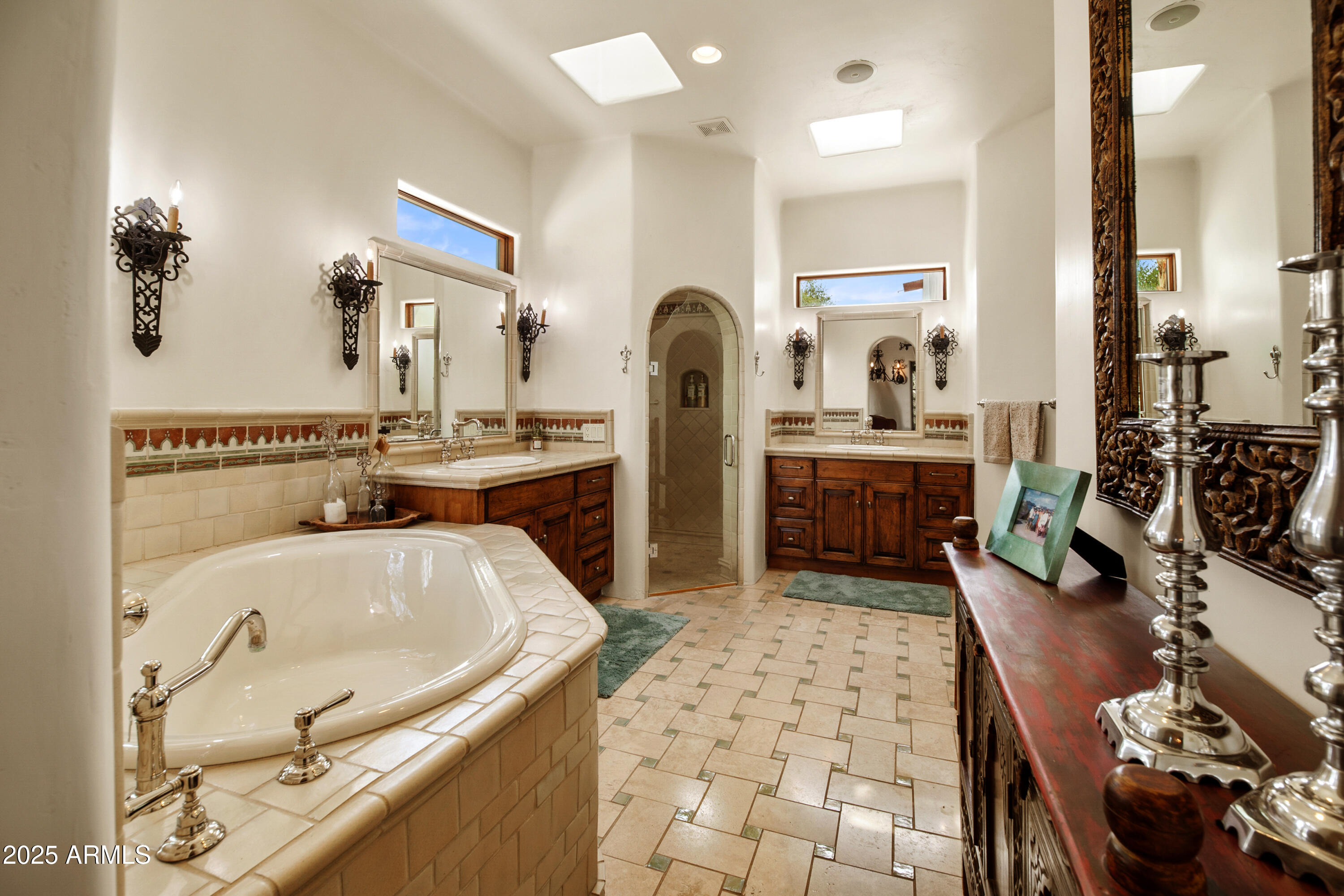 Cave Creek, Arizona, 85331, United States, 2 Bedrooms Bedrooms, ,4 BathroomsBathrooms,Residential,For Sale,1987771