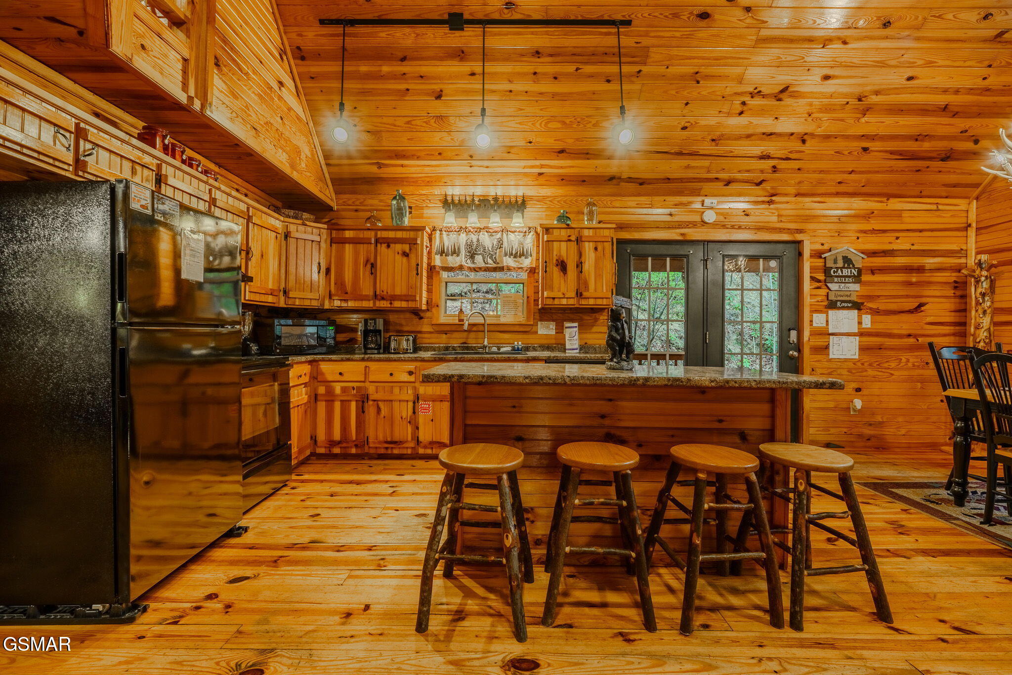 Sevierville, Tennessee, 37862, United States, 3 Bedrooms Bedrooms, ,3 BathroomsBathrooms,Residential,For Sale,2031500