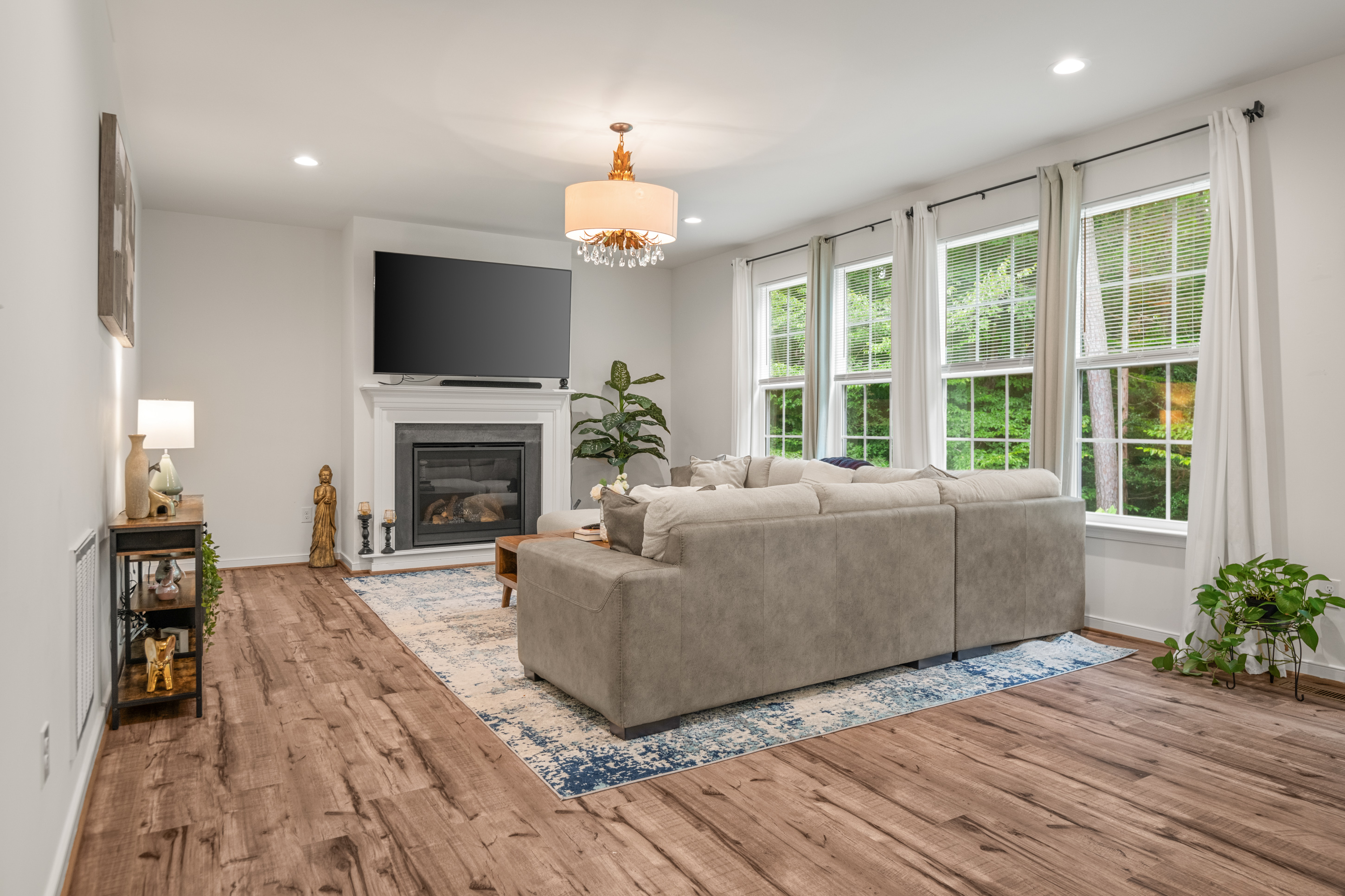 Moseley, Virginia, 23120, United States, 5 Bedrooms Bedrooms, ,3 BathroomsBathrooms,Residential,For Sale,1915307