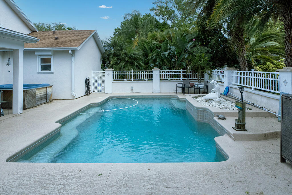 3329 Lake View Circle, Melbourne, Florida, 32934, United States, 4 Bedrooms Bedrooms, ,3 BathroomsBathrooms,Residential,For Sale,3329 Lake View Circle,1482644