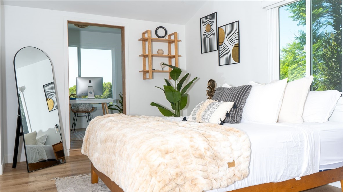 Los Angeles, California, 90027, United States, 3 Bedrooms Bedrooms, ,3 BathroomsBathrooms,Residential,For Sale,1980837