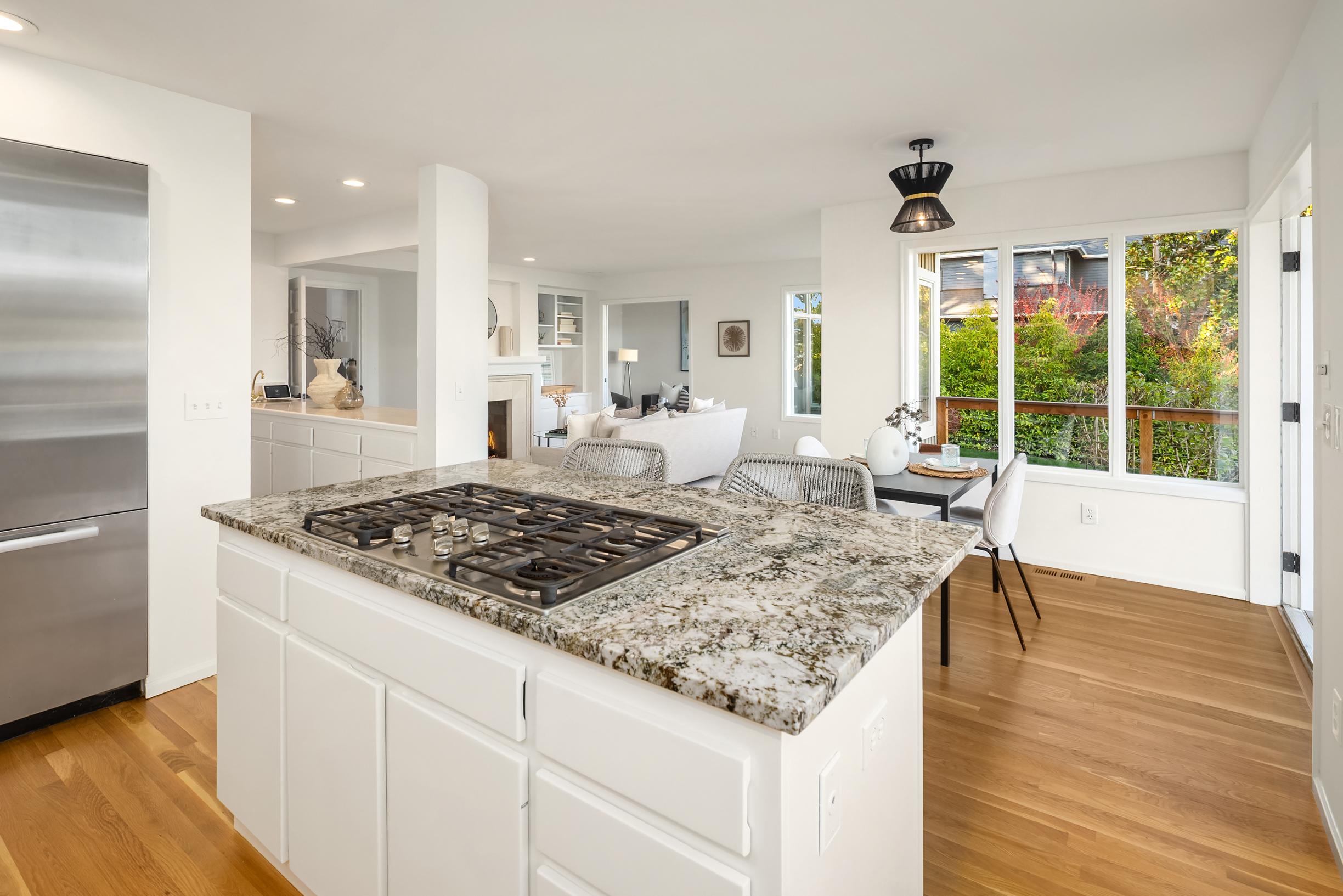  7020 96th Avenue Southeast, Mercer Island, WA 98040 - 物件實景