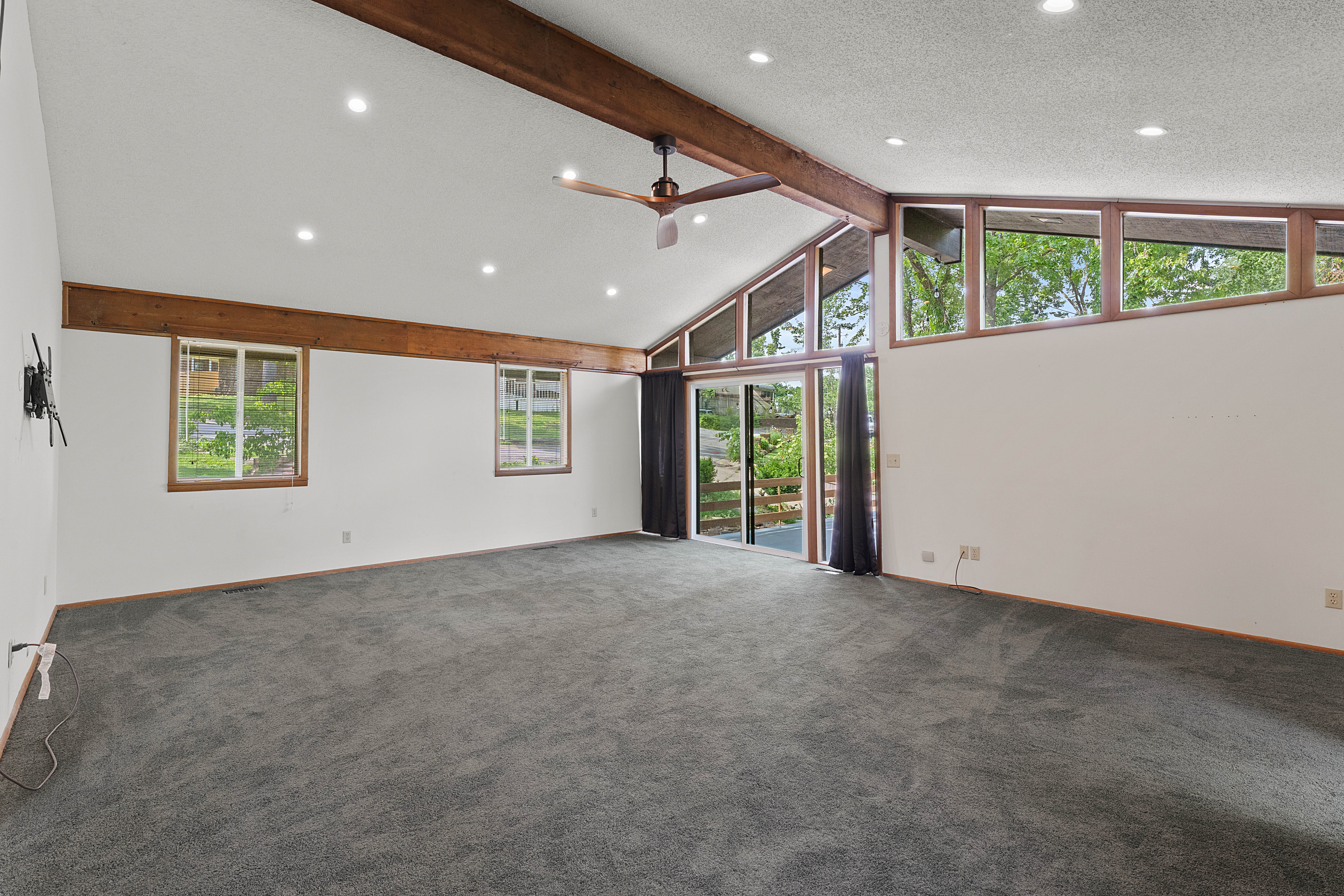 Bentonville, Arkansas, 72712, United States, 3 Bedrooms Bedrooms, ,2 BathroomsBathrooms,Residential,For Sale,1846586