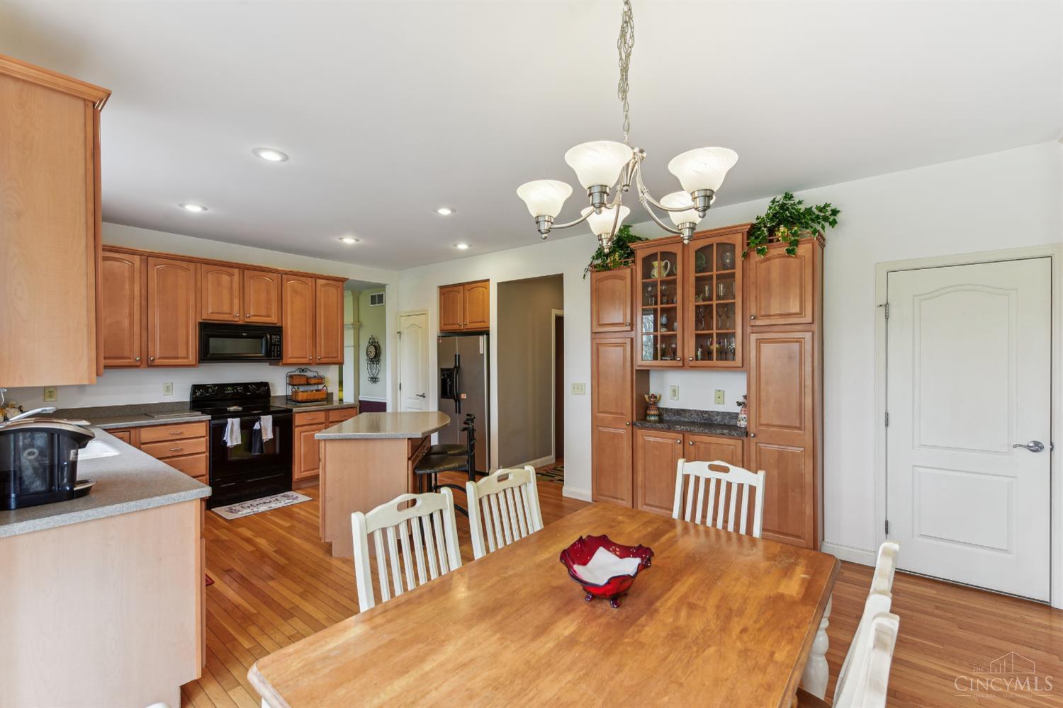 Miami Twp, Ohio, 45002, United States, 5 Bedrooms Bedrooms, ,5 BathroomsBathrooms,Residential,For Sale,1847033