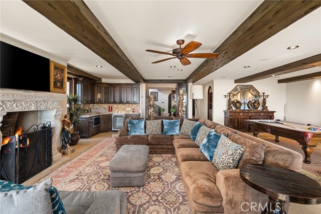 Long Beach, California, 90803, United States, 6 Bedrooms Bedrooms, ,8 BathroomsBathrooms,Residential,For Sale,1835519