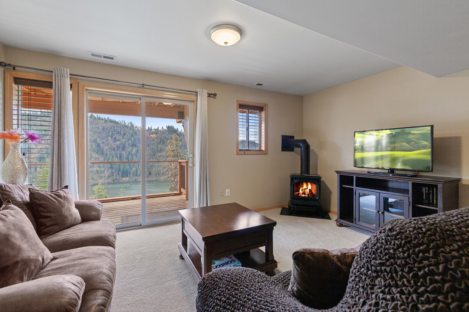  Fernan Hill Home with Amazing Lake Views - 物件實景