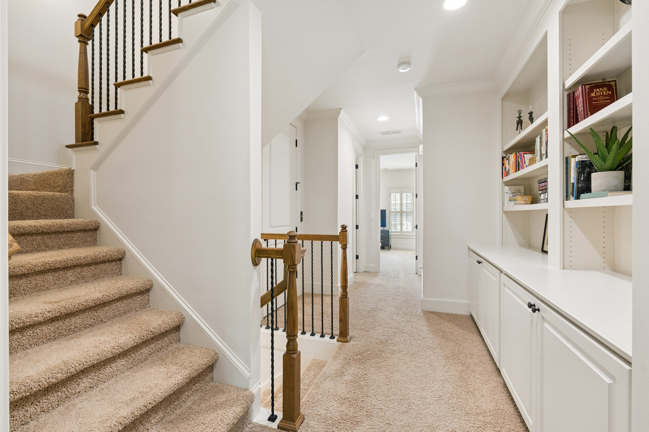  Four Level Brick Townhome with Private Elevator in Gated One Ivy Walk - 物件實景