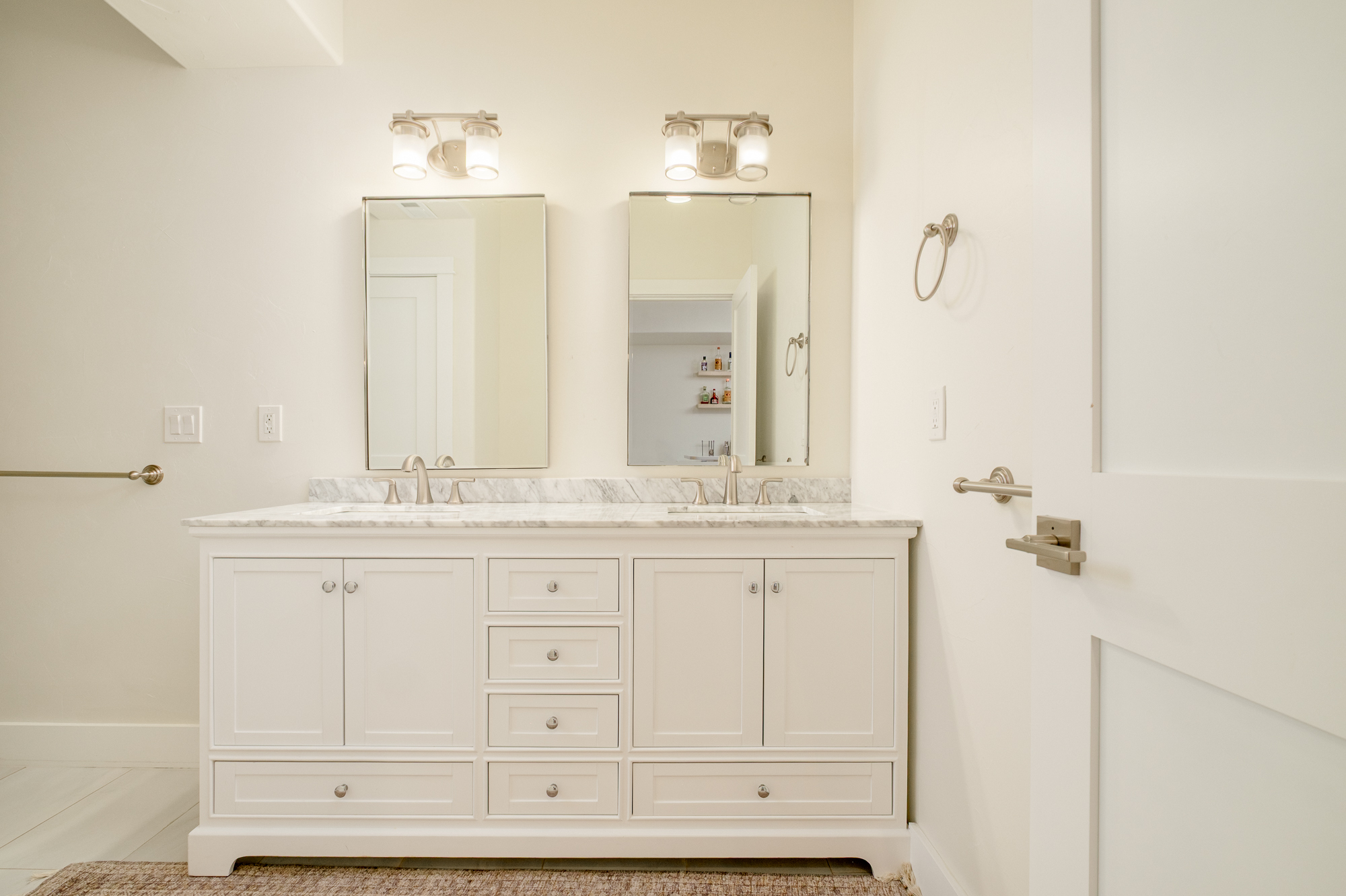  Beautifully Reimagined Residence In The Heart Of University Hills - 物件實景