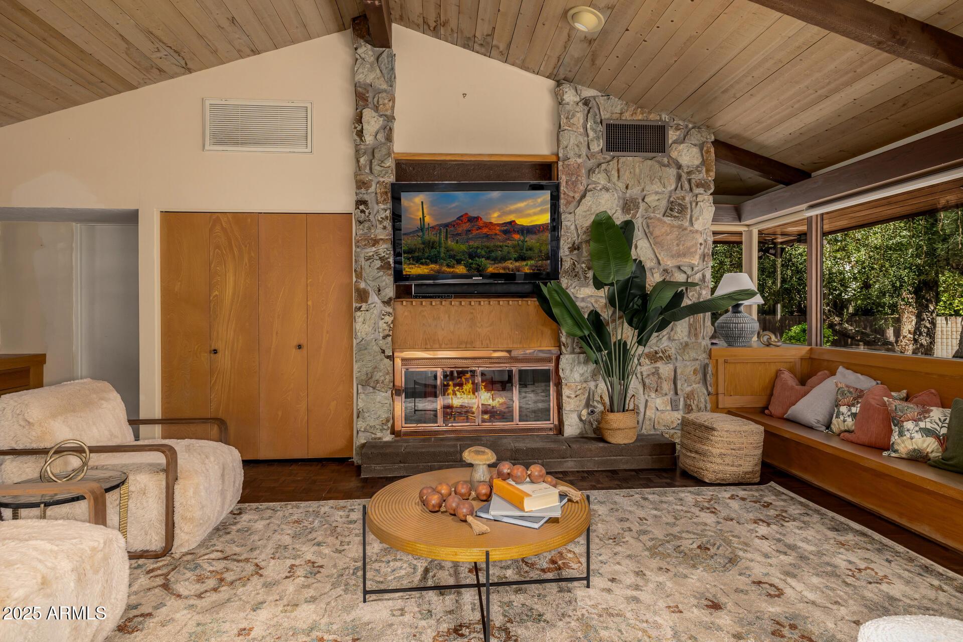 Paradise Valley, Arizona, 85253, United States, 4 Bedrooms Bedrooms, ,8 BathroomsBathrooms,Residential,For Sale,1983455