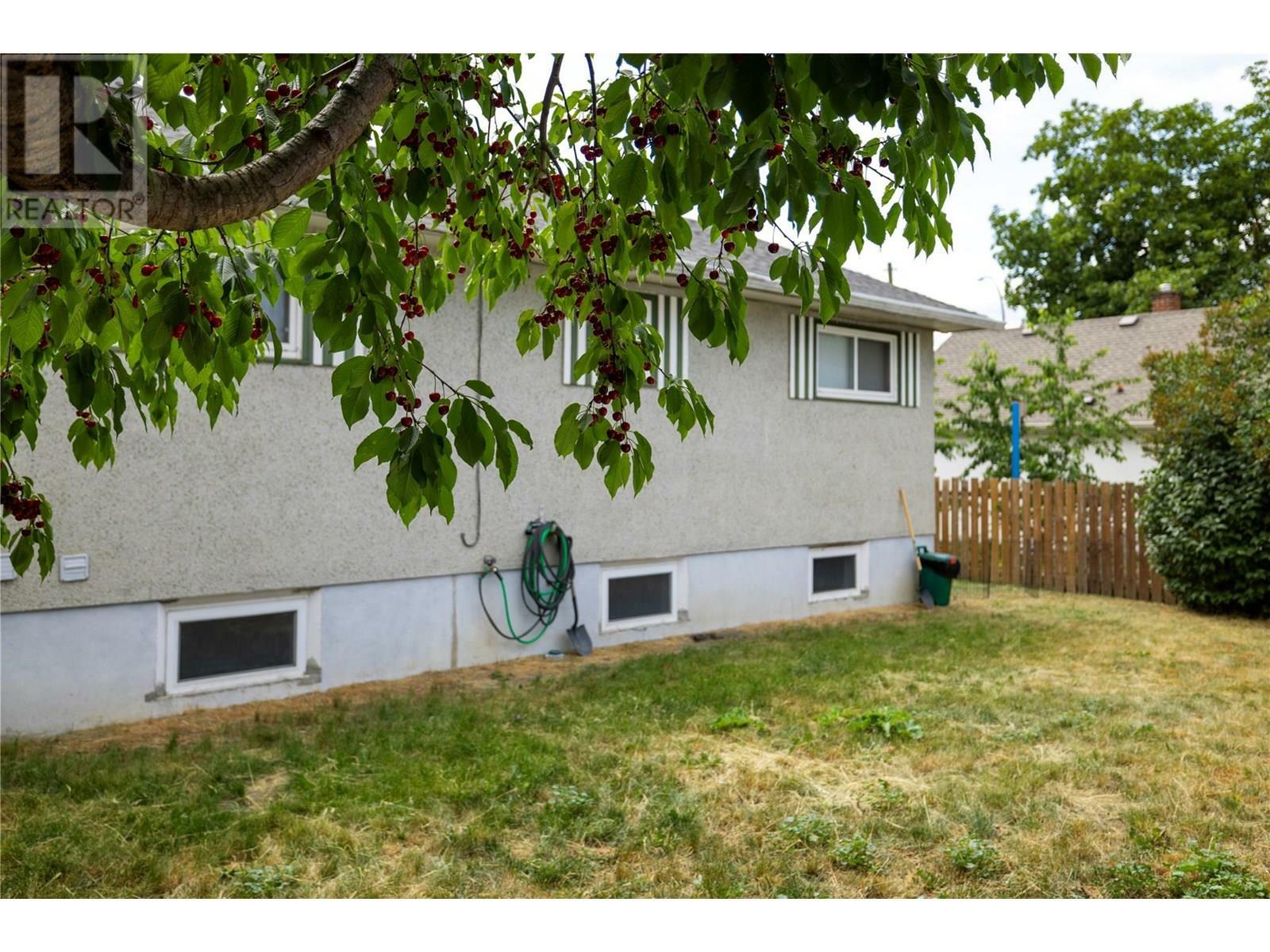 VERNON, British Columbia, V1T 3C2, CA, 4 Bedrooms Bedrooms, ,1 BathroomBathrooms,Residential,For Sale,1874937