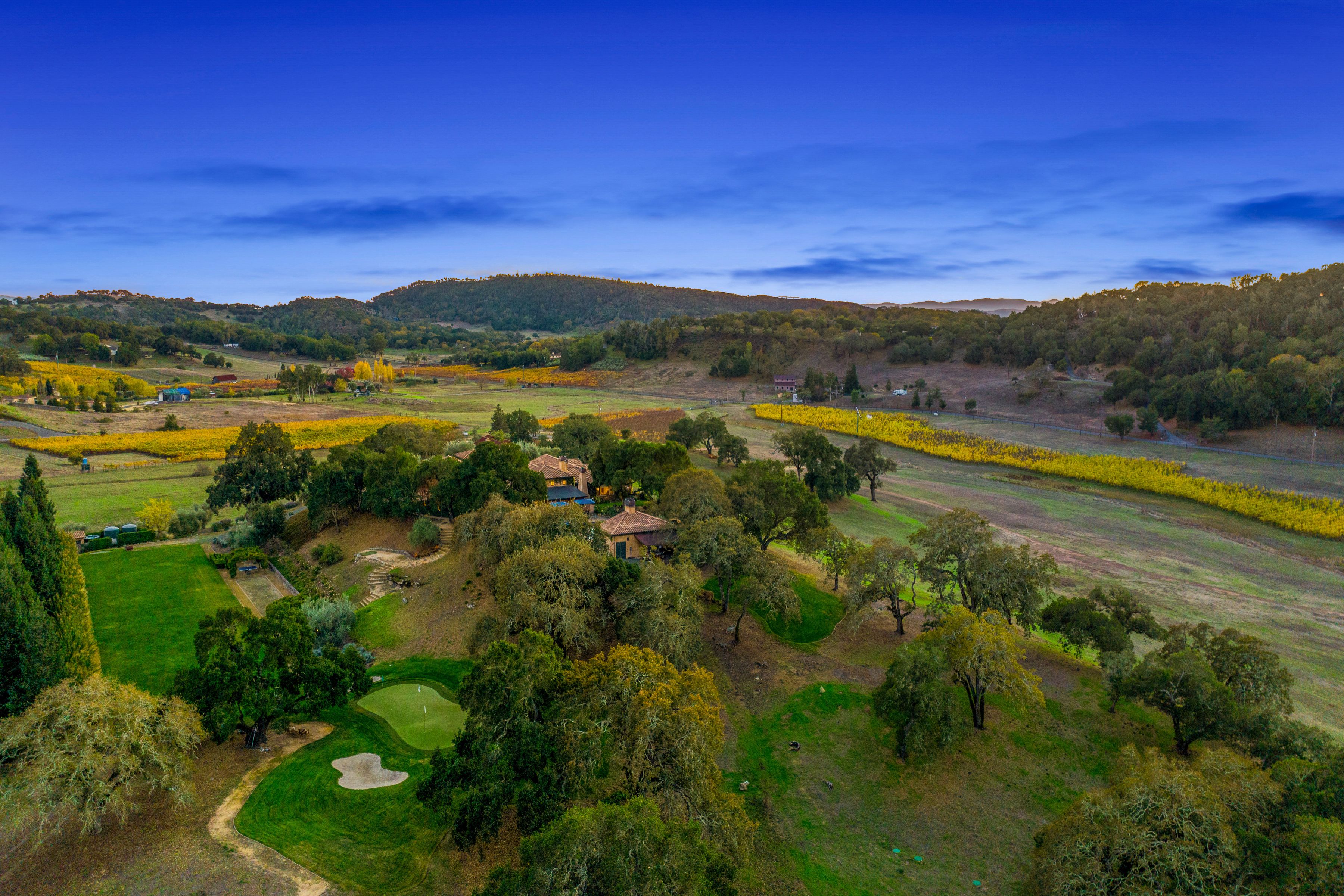  4575 Lovall Valley Loop Road - 物件實景