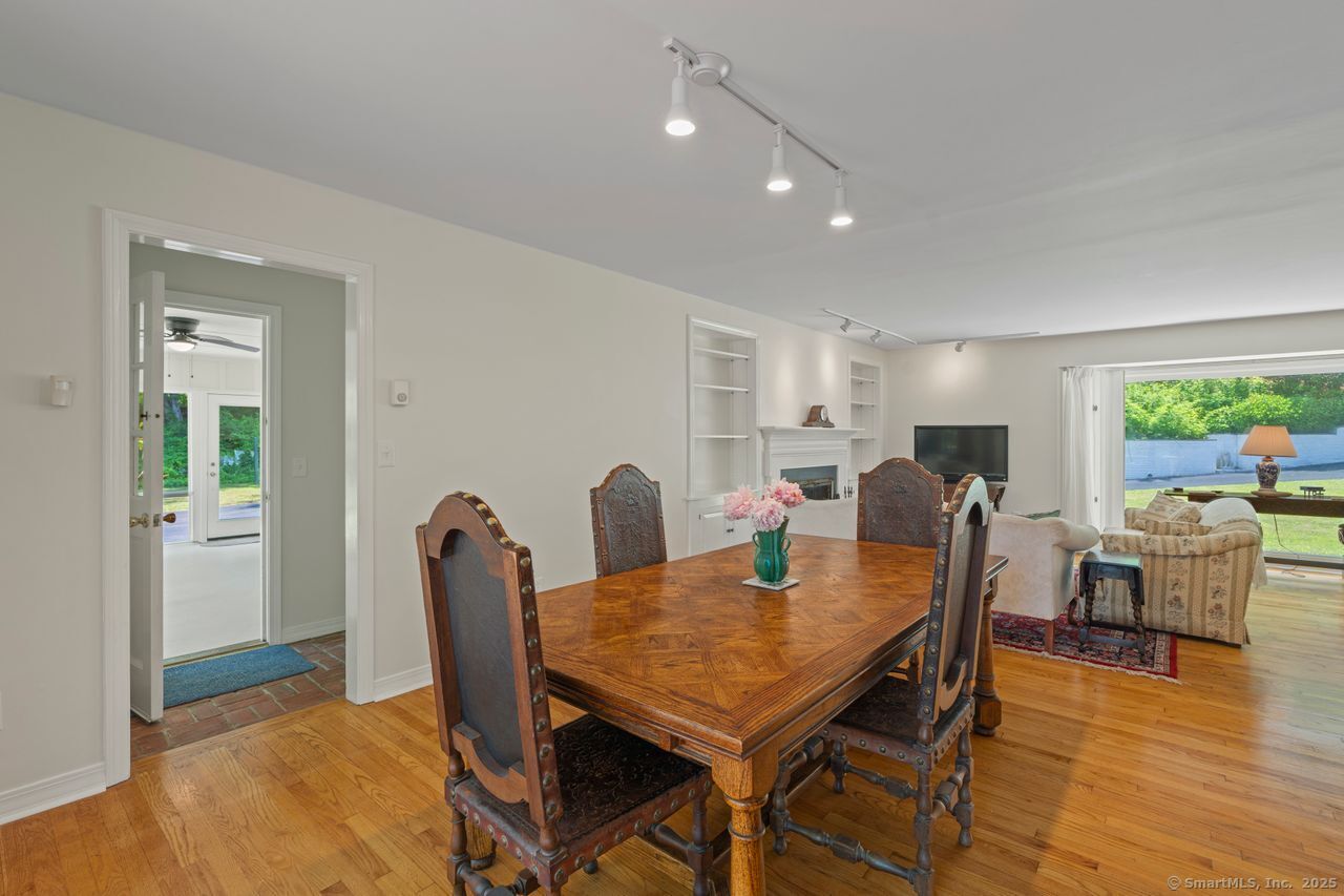 Old Lyme, Connecticut, 06371, United States, 4 Bedrooms Bedrooms, ,3 BathroomsBathrooms,Residential,For Sale,1856921