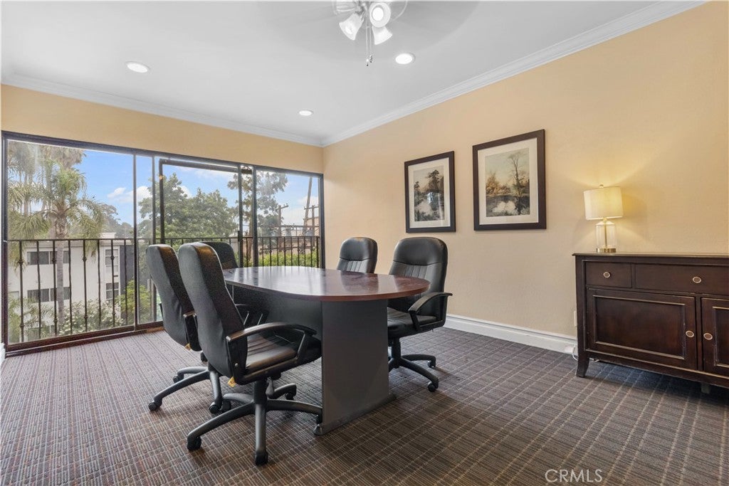 Sherman Oaks, California, 91411, United States, 2 Bedrooms Bedrooms, ,2 BathroomsBathrooms,Residential,For Sale,1847067