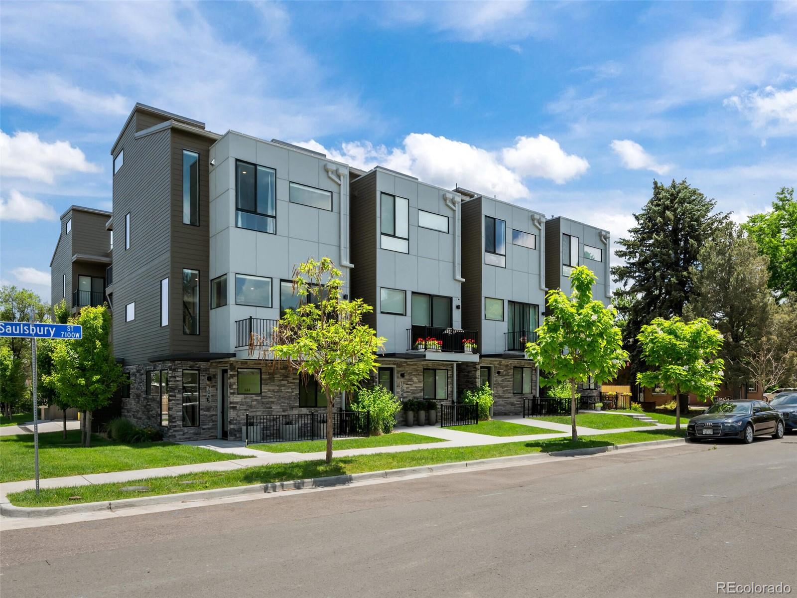 Lakewood, Colorado, 80214, United States, 3 Bedrooms Bedrooms, ,3 BathroomsBathrooms,Residential,For Sale,1866622